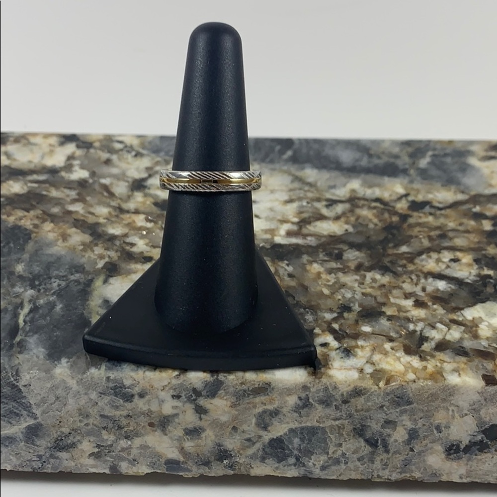 Men’s 4mm stainless steel wood effect w gold inlay